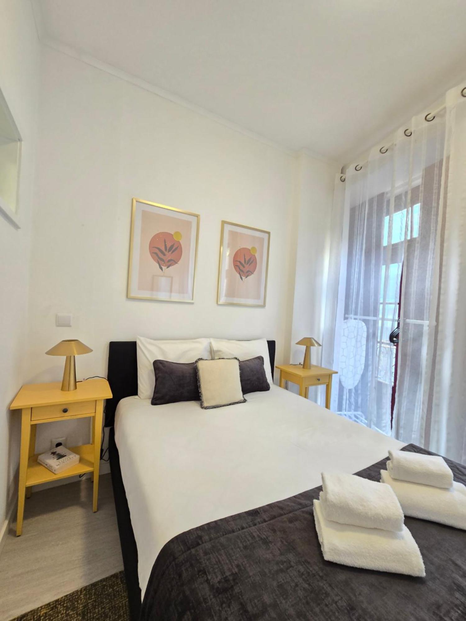 River Flat III - Heart Of Porto Luaran gambar